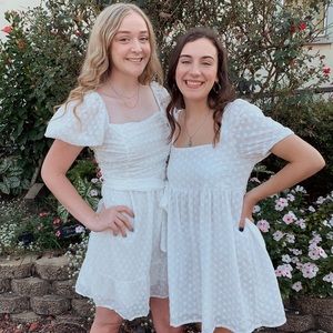 Meet your Posher, Ella